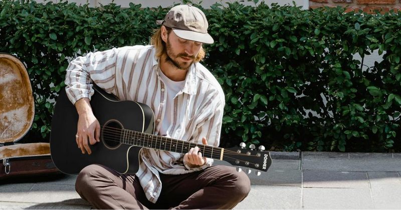 Diese beliebte Donner Black-Gitarre ist zurück!